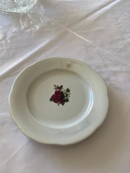 Тарелка , ваза