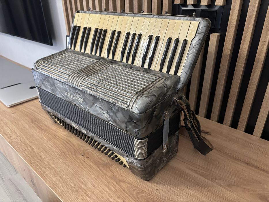 Acordeon Hohner Verdi 3 cu 120 de basi Vergea