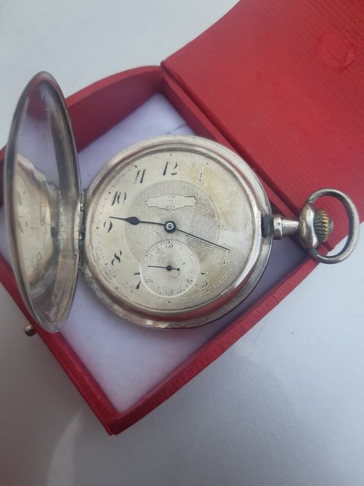 Продавам джобен часовник