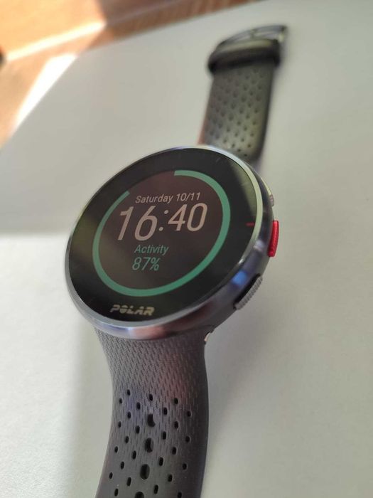 Smartwatch Polar Pacer PRO cu folie, cablu incarcare, bratara, cutie