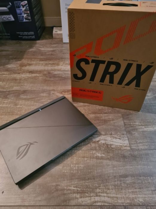 ASUS ROG Strix G16 / i7-13650HX / RTX 4060 / 32 GB / 1 TB SSD / 240 Гц