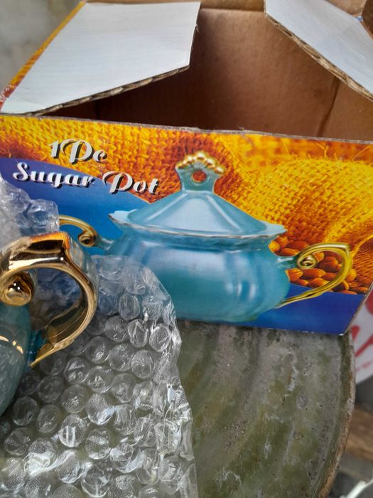 Продам Новая Сахарница