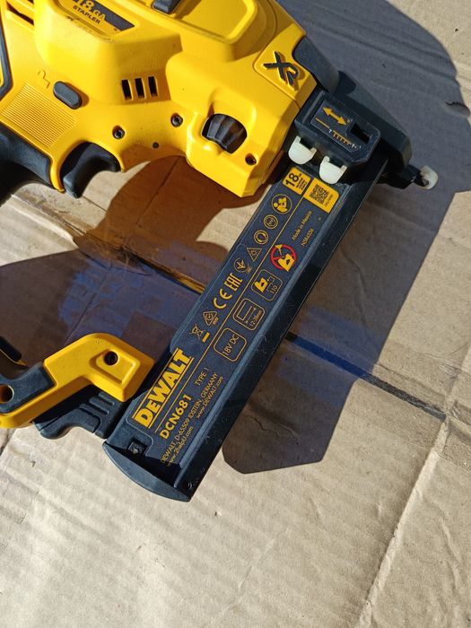 Dewalt 18v pistol cuie U pt lambriu plinta pervaz mobilier tapițerie