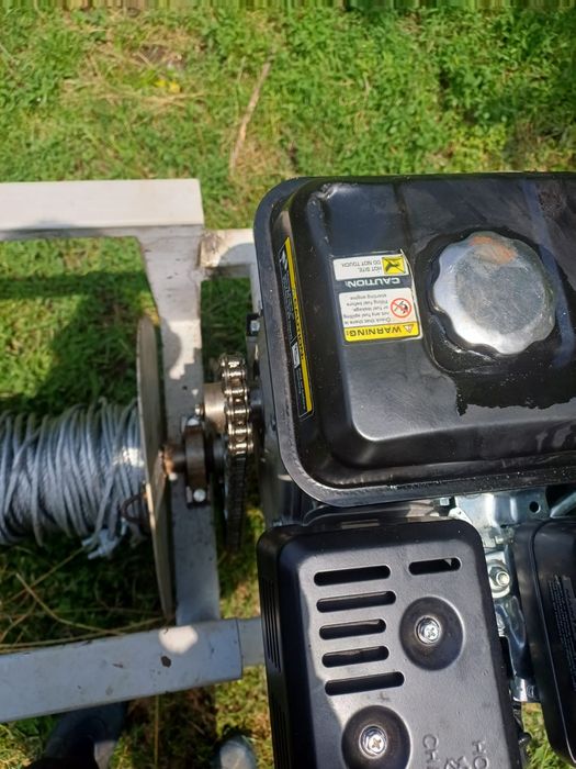 Vând motor uz general