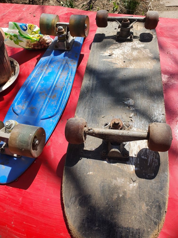 Vând pennyboard , skateboard și mănuși de box