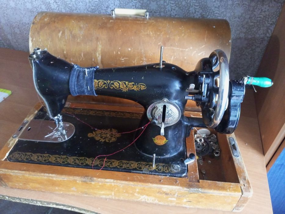 Швейная машинка ручная
