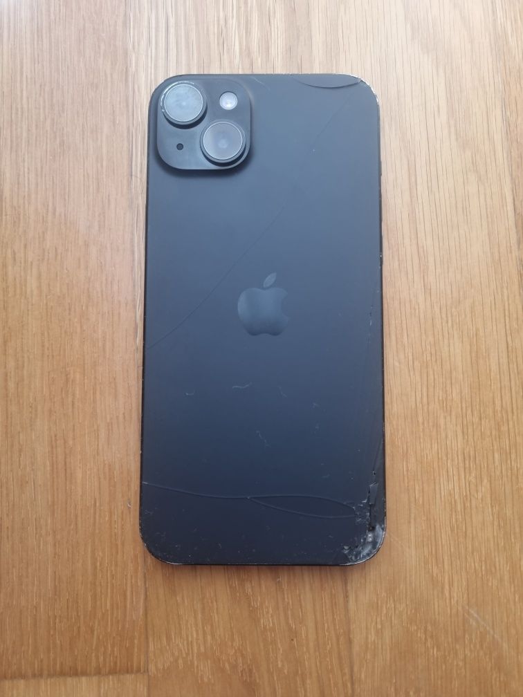 Spre vanzare Iphone 15 plus display si spate crapat.