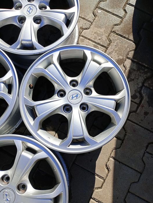 4 jante5x114,3 R16 originale Hyundai santa Fe  I30,I40,ix35,sonata,