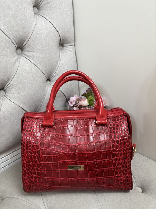 Продается сумка новая