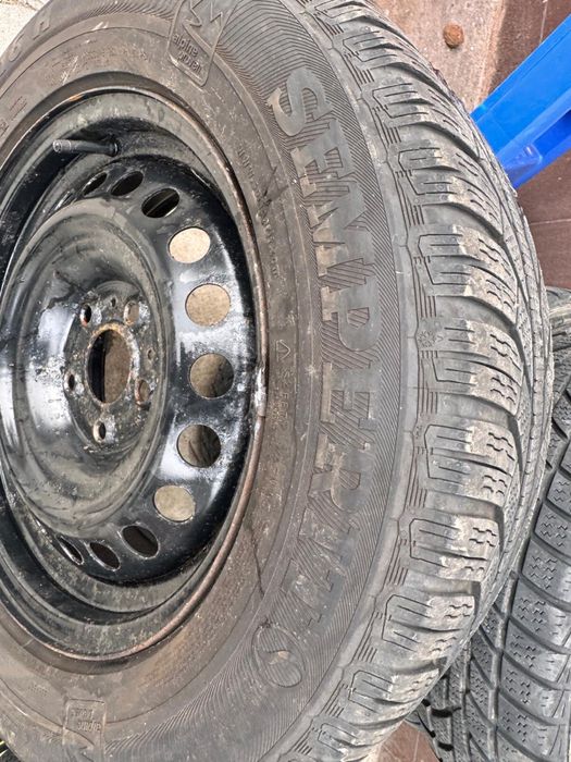 Set roti de iarna jante 215/65 R 16 Semperit