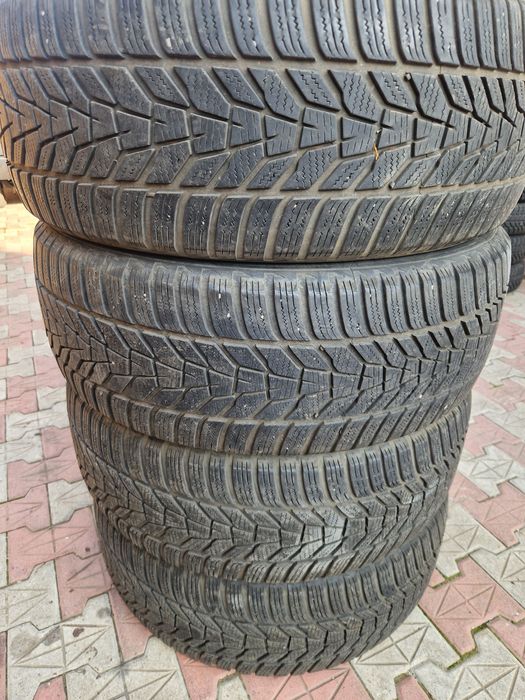 Anvelope Iarnă Hankook 235 55 18