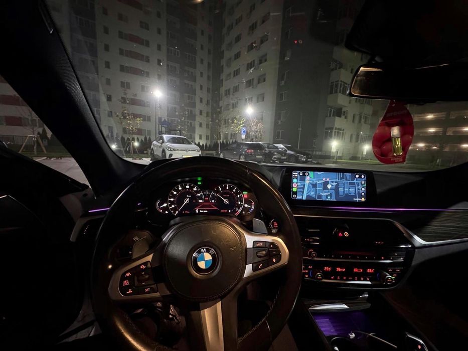 BMW Seria 5 540i G30