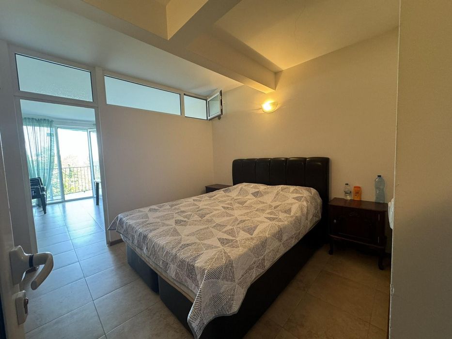 Продава се Тристаен апартамент в Бургас, Долно Езерово - 77 кв.м за 1212 €/кв.м - Снимка #4