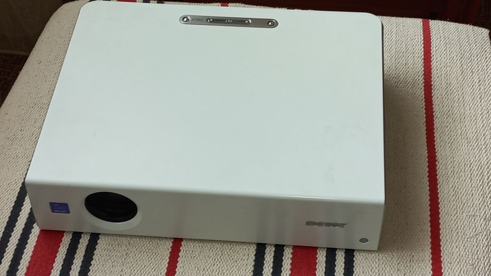 Видеопроектор Soni