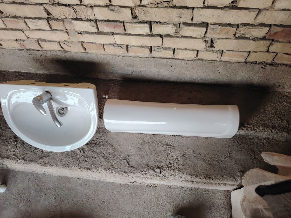 Vanna. Rakovina. Unitaz