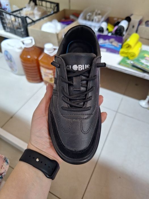 Продам детские туфли