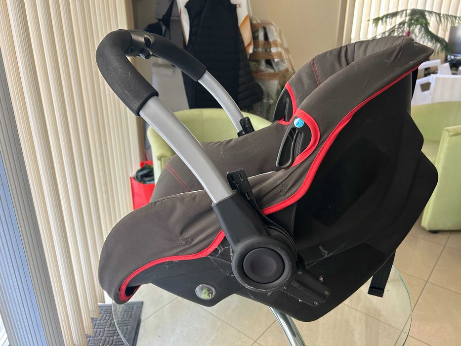 Бебешко столче за кола hauck