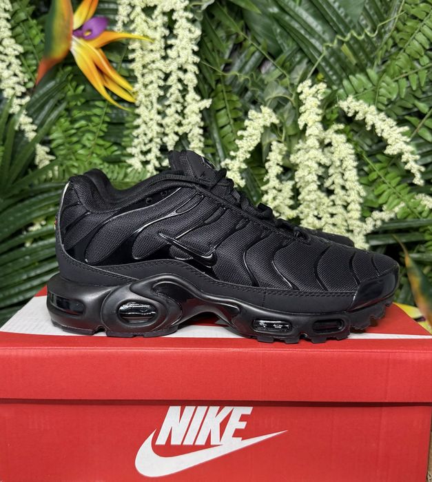 Nike Air Max Plus TN Triple Black