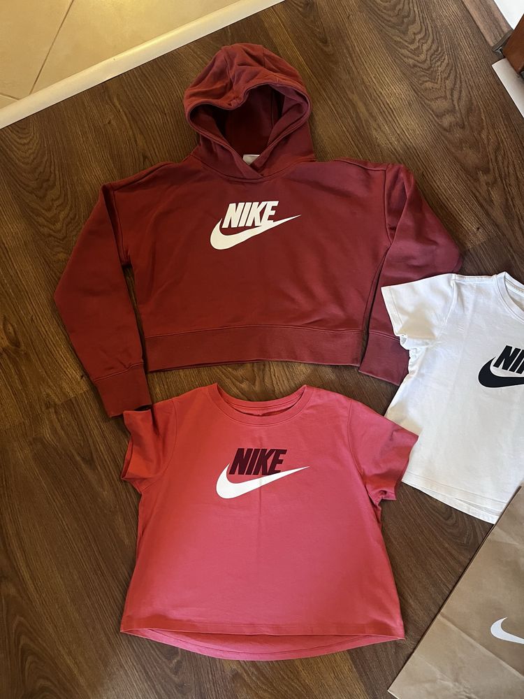 NIKE - оригинални дрешки комплект