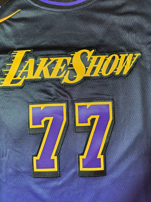 Maiou de baschet cu Luka Doncic XL (disponibil)