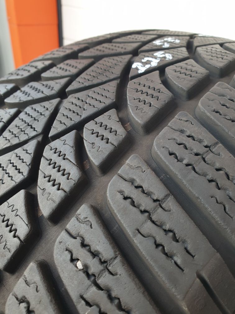 Зимни гуми 4 броя DUNLOP WinterSport 3D 225 55 R17 дот 4417