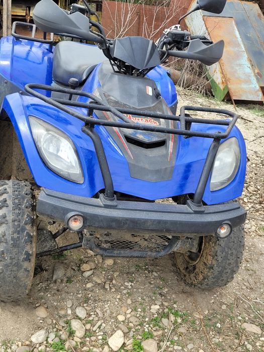 Vând atv linhai 200cc