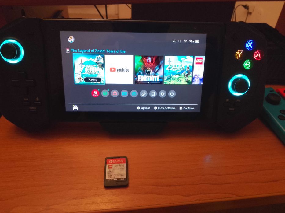 Nintendo Switch + controller