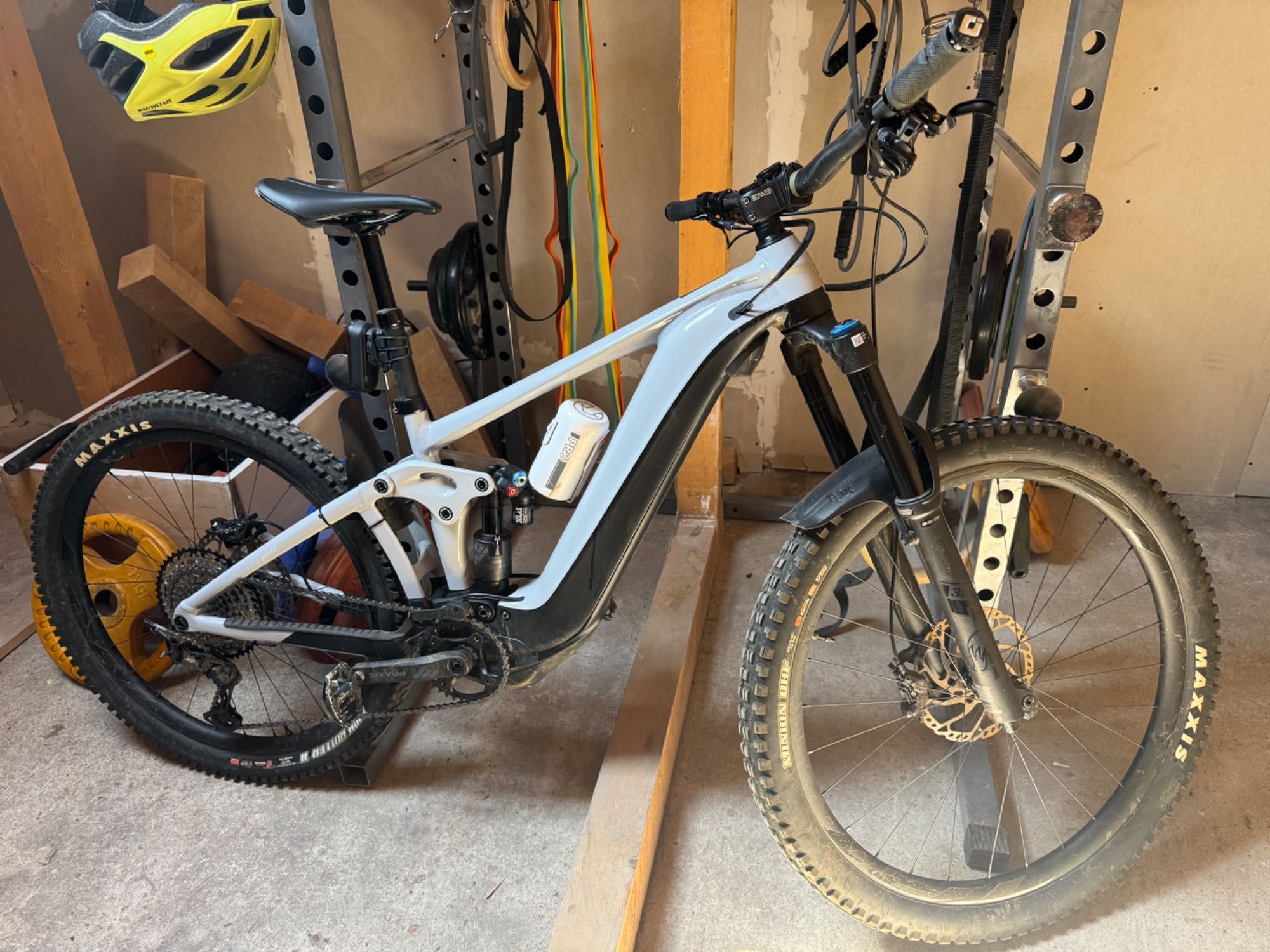 Електрически велосипед Giant Reign E+ 1 MX Pro