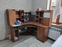 Стол для компьютера