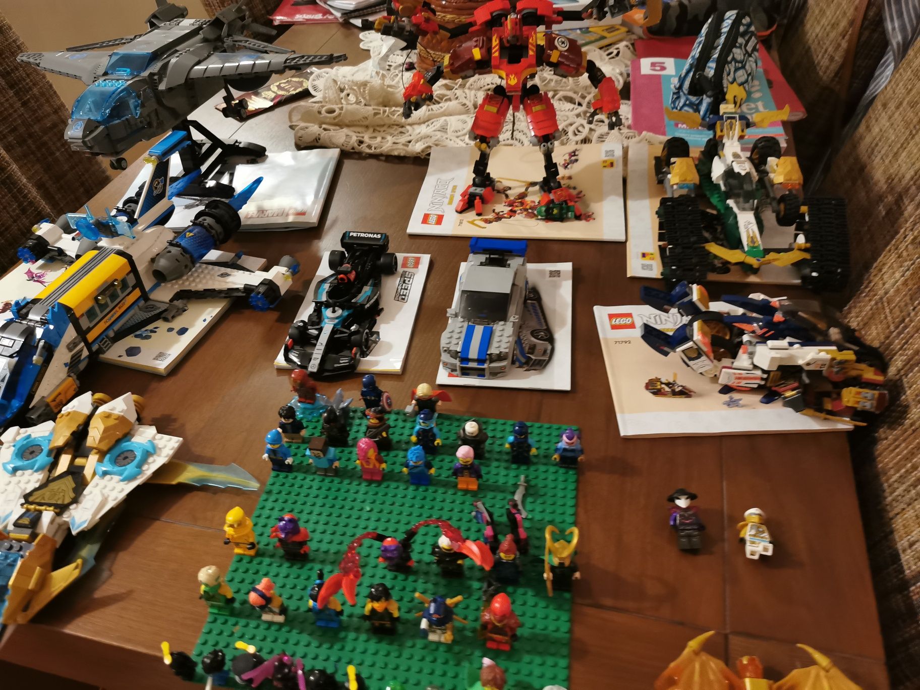 Vând lego multtttt