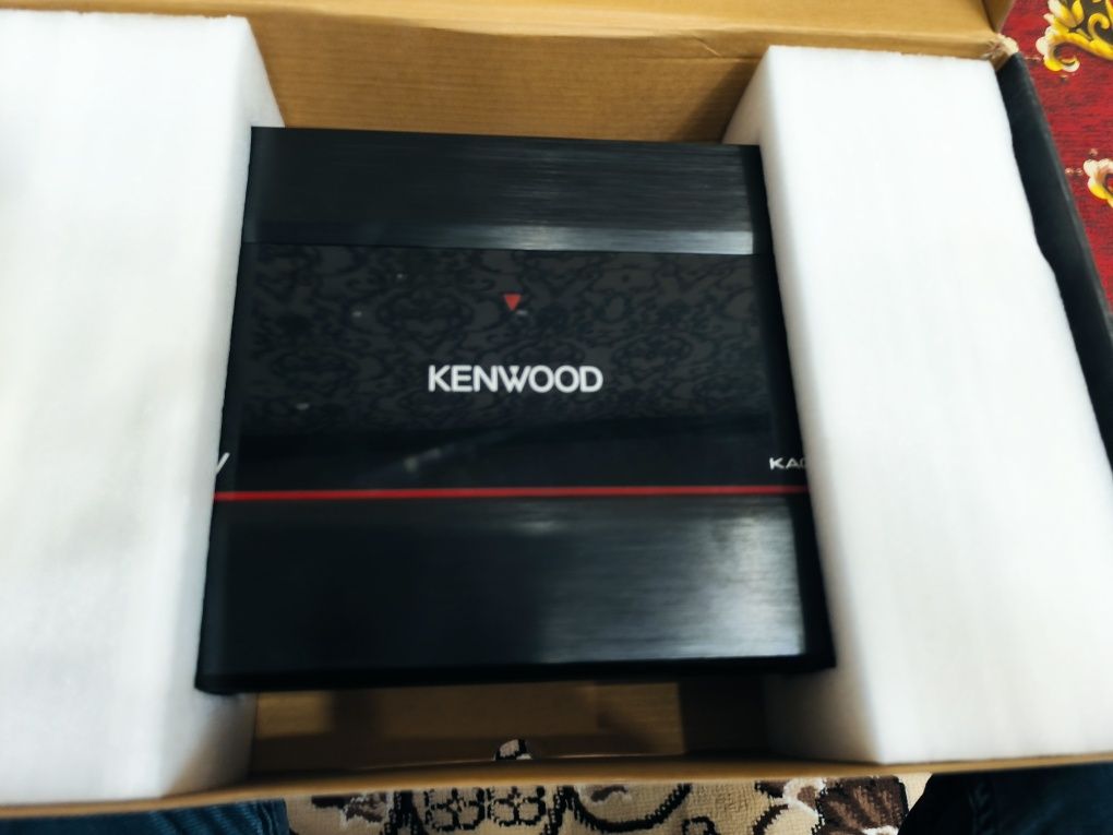 Kenwood usilitel 1000W 4 kanali yangi sotiladi
