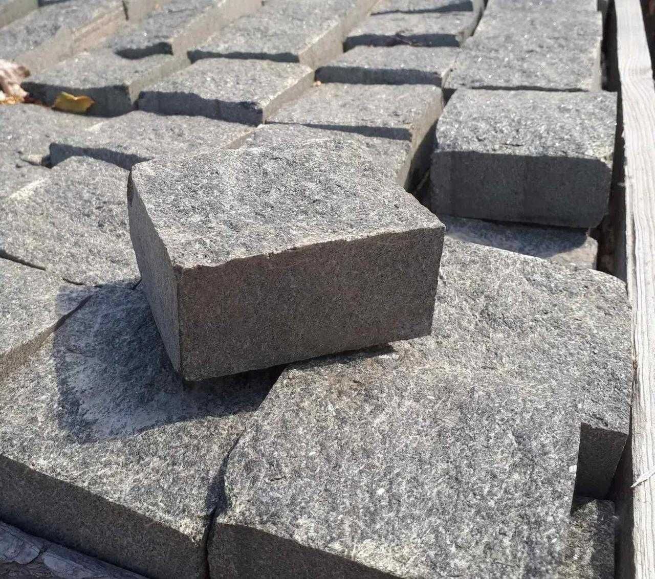Piatra cubica din  GRANIT GRI 10x10x10 (5) PRET 980 ron/tona fara TVA