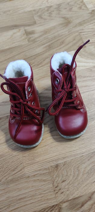 Ghete de iarna bebelus - Ivia