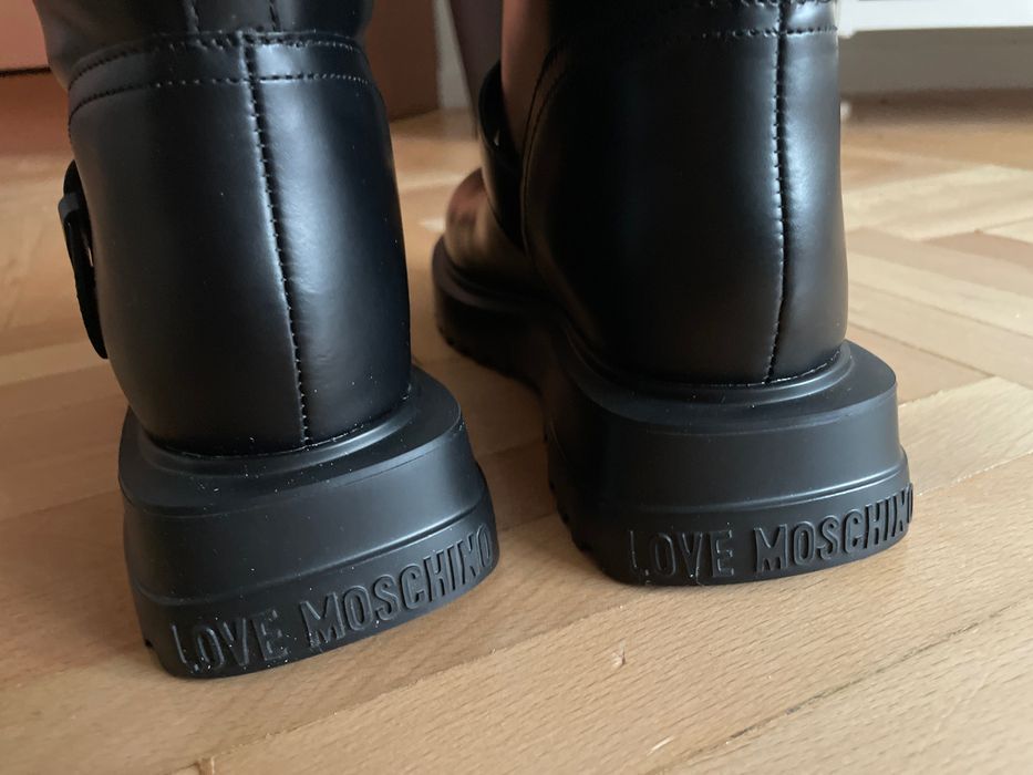 Love Moschino logo-engraved ботуши 39