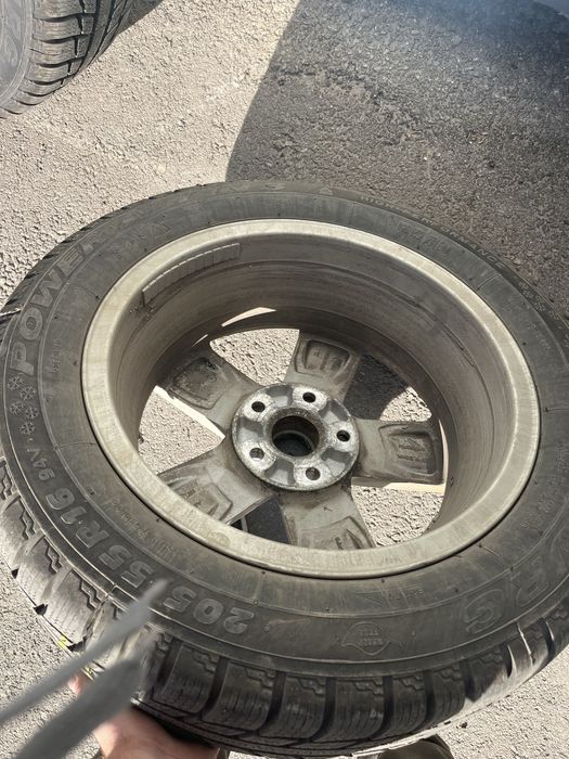 Оригинални джанти Skoda с гуми Radburg Power Alpin 205/55R16 DOT 2024