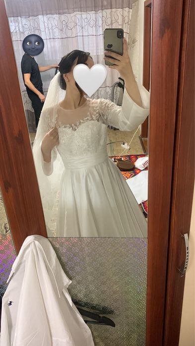 Продам сввдебное платье 44 размера