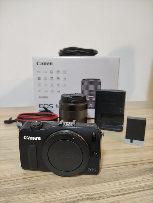 Canon EOS M + Canon 18-55 f/3.5 - 5.6