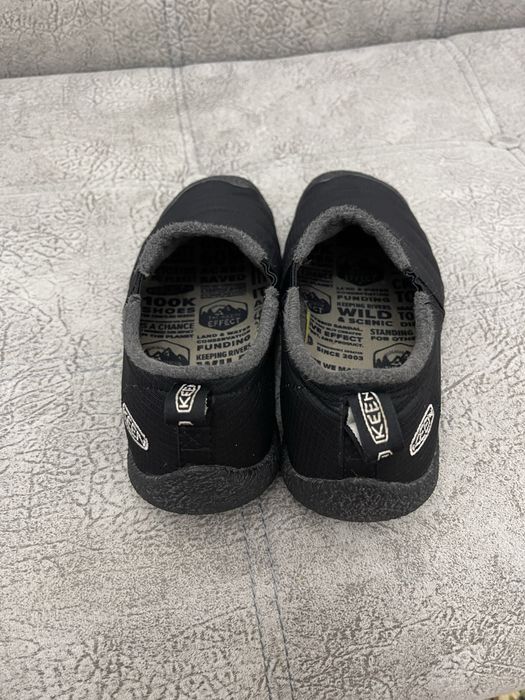 Продам обувь Keen