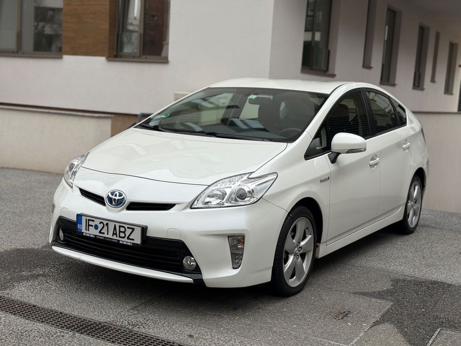 Toyota Prius Primul proprietar 1.8 Benzină + hibrid Automată doar 106.000 km