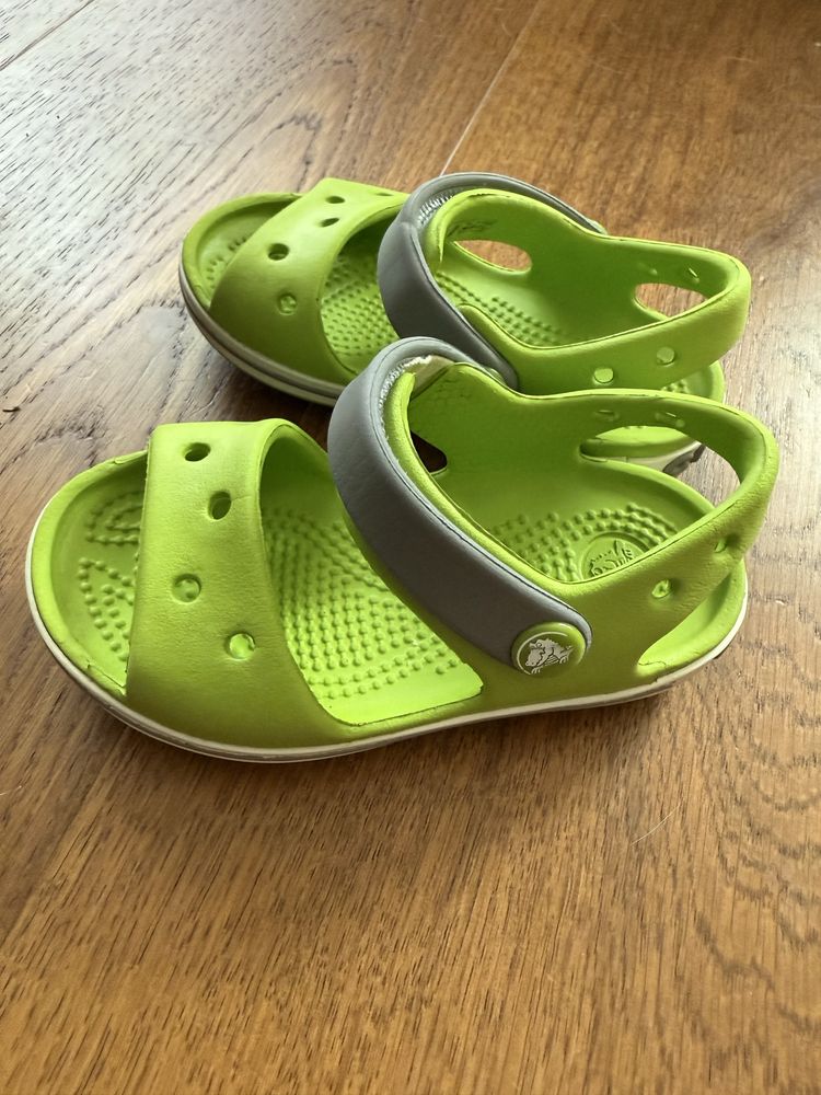 Детски зелени сандали CROCS, размер 22/23