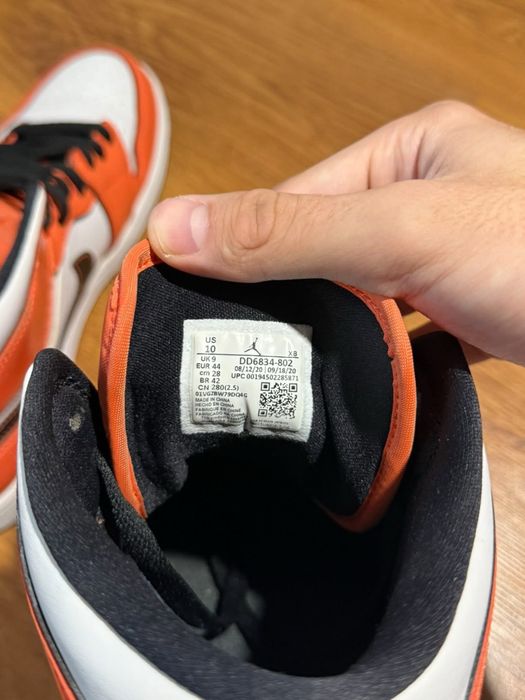 Jordan 1 Mid SE Turf Orange
