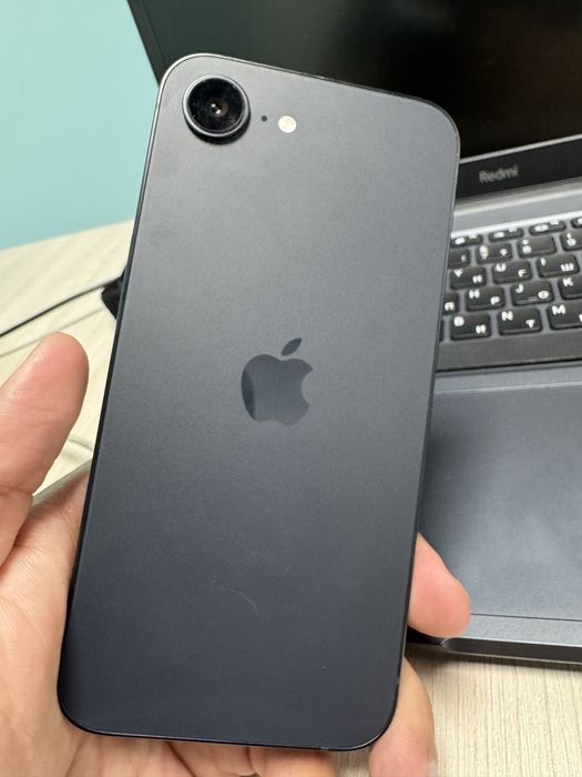 I phone 16e, black.