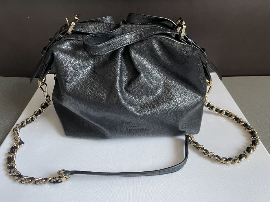 Дамска чанта Pollini – естествена кожа, черна