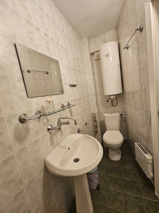 Дава се под наем Двустаен апартамент в Варна, Цветен квартал - 60 кв.м за 548.25 € - Снимка #5