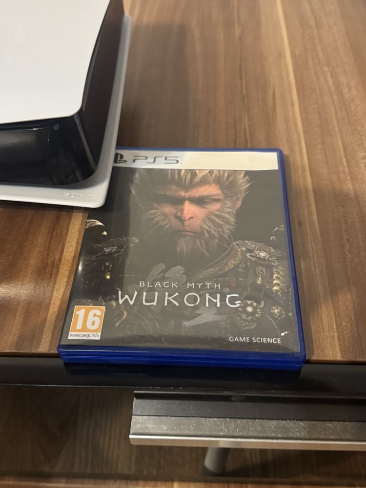 Vand PS5 slim cu Black Myth Wukong