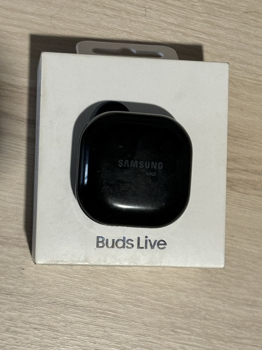 Наушники Samsung Buds Live