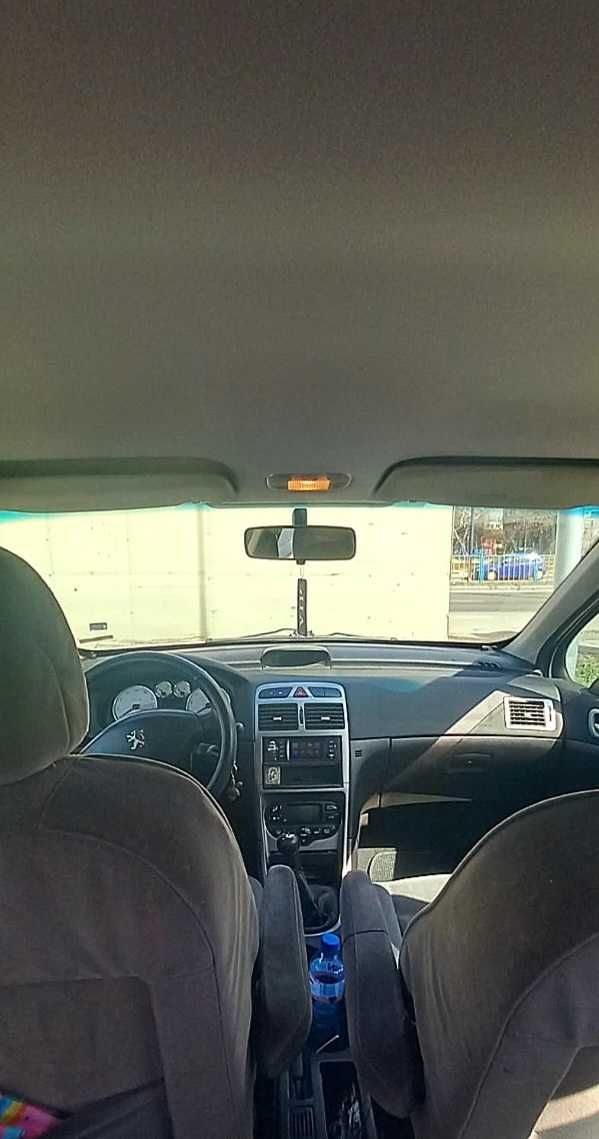 Peugeot 307 2.0 бензин