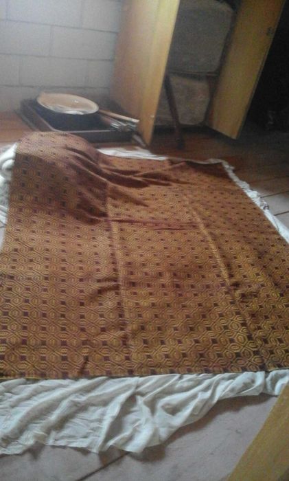 Cuvertu din lana lucrate manual