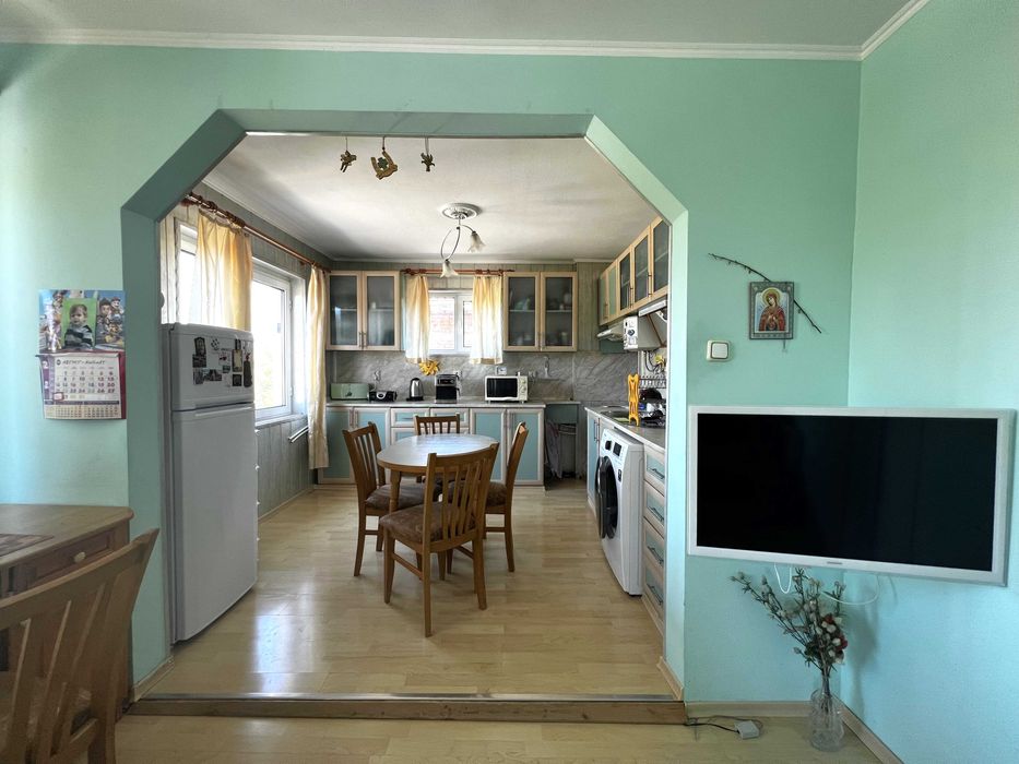 14766 -  Етаж от къща, кв. Трендафил I