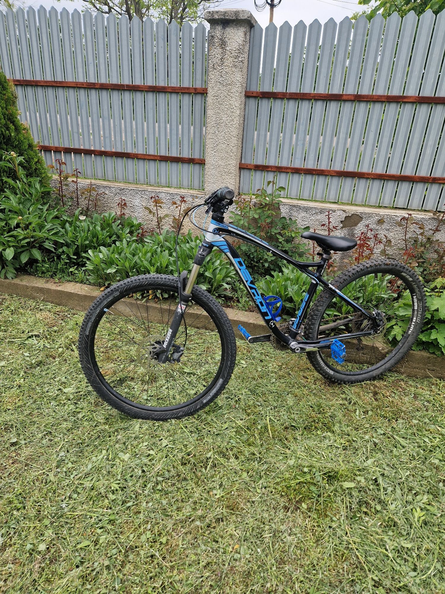 Devron Zerga 1.7 Hardtail 2020 + POMPA FURCĂ SI SET PEDALE NOI
